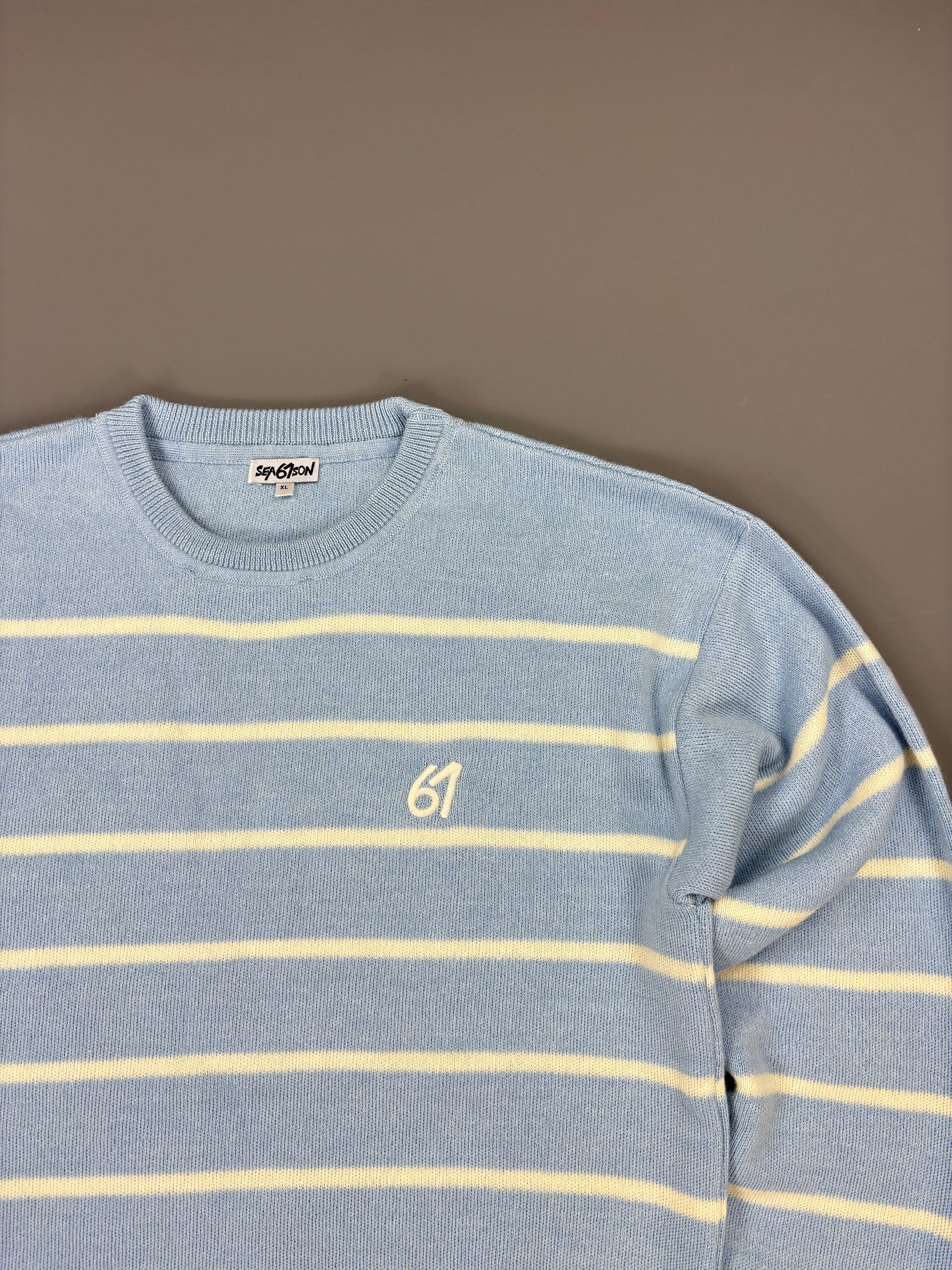 61 Sweater (XL) 61season