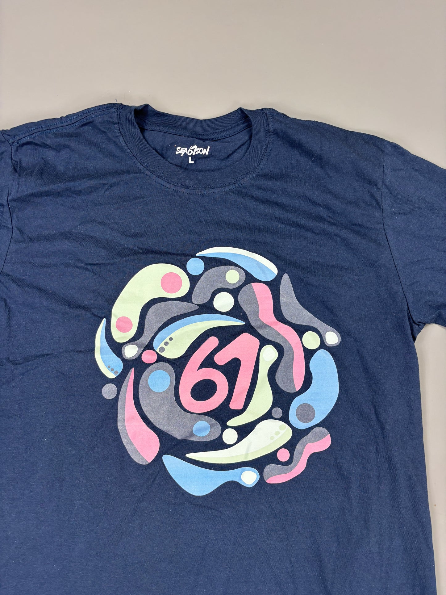 61 T-Shirt (L) 61season
