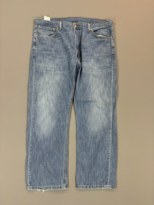 Levis Jeans M-L