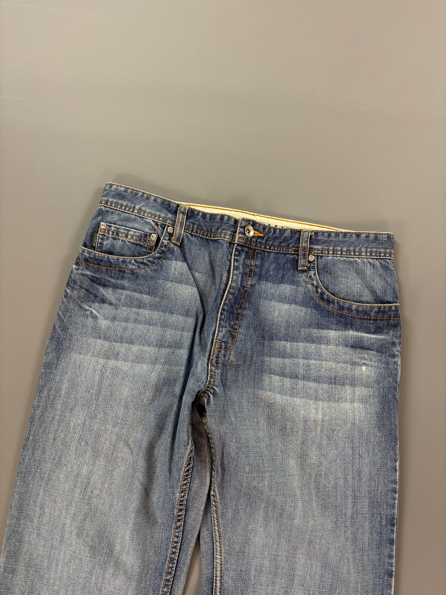 Authentic Jeans M
