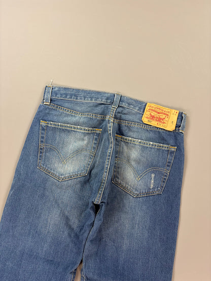 Levis Jeans M (Straight)