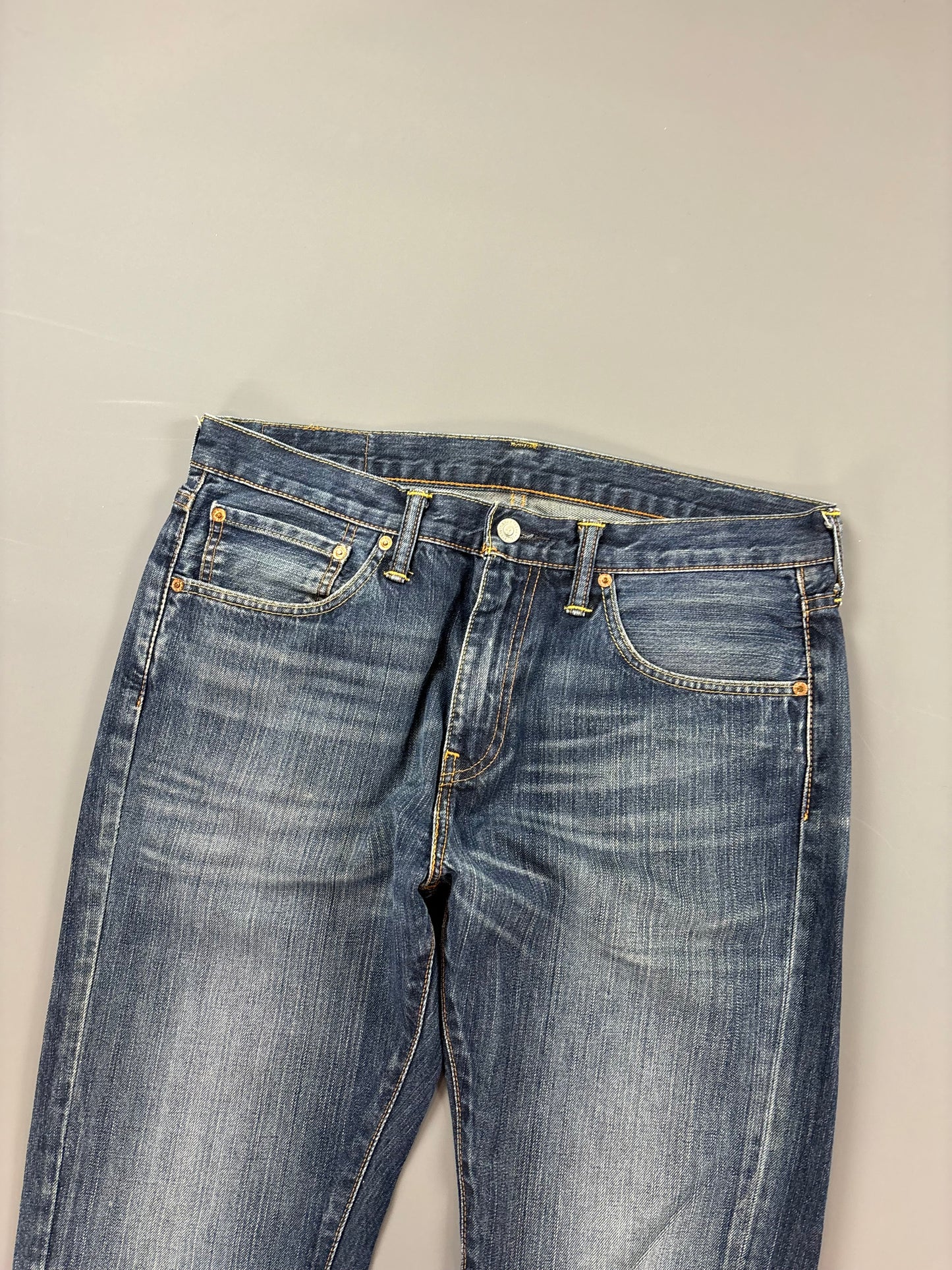 Levis Jeans M-L