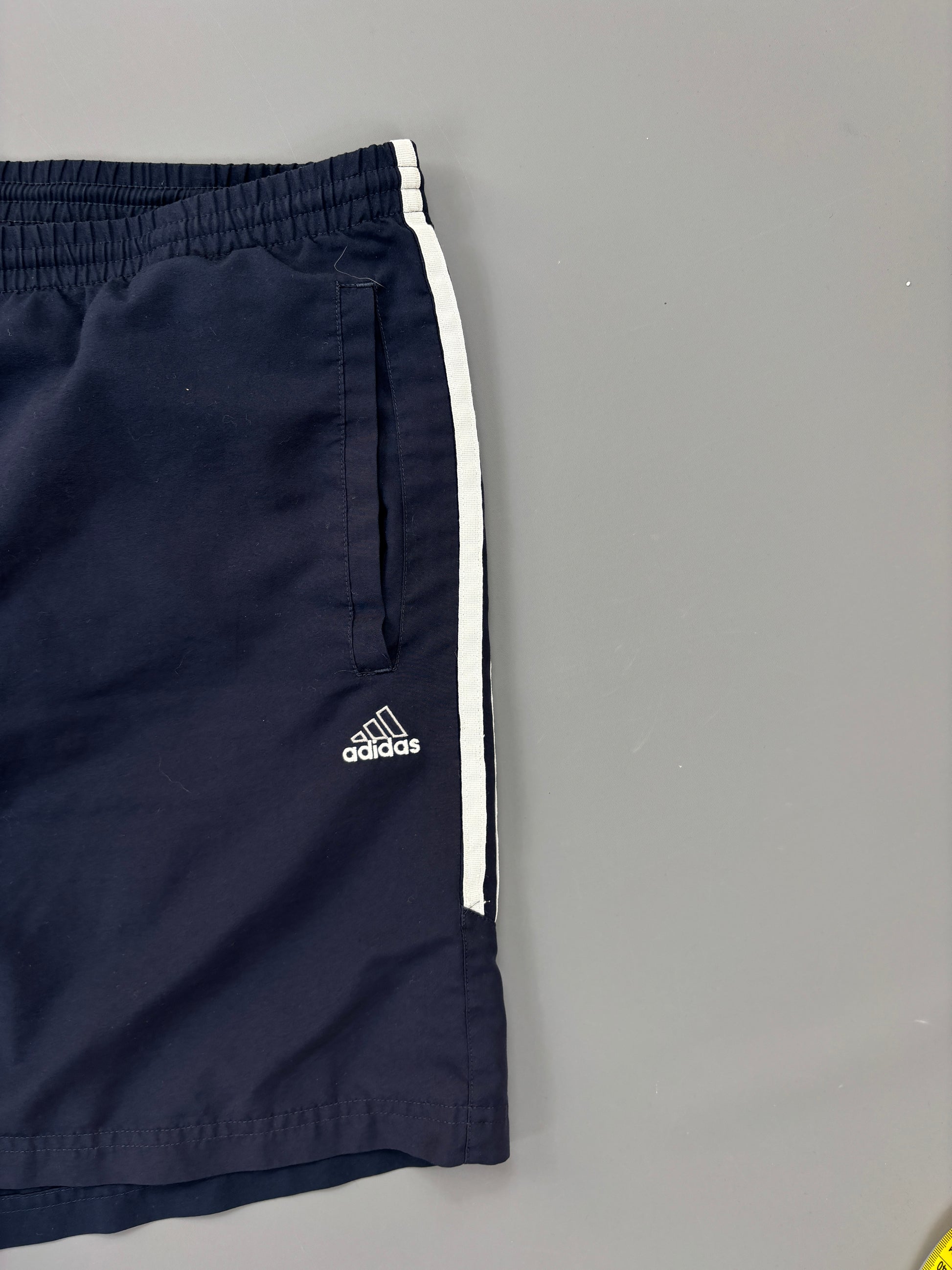 Adidas Shorts vintage (M) 61season