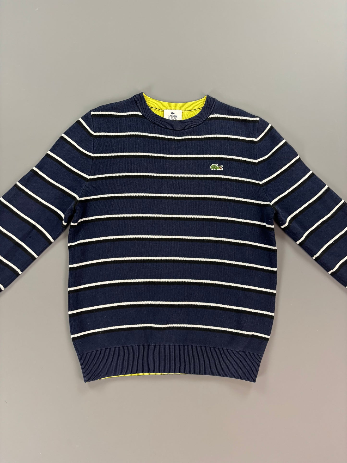 Lacoste Sweater S-M