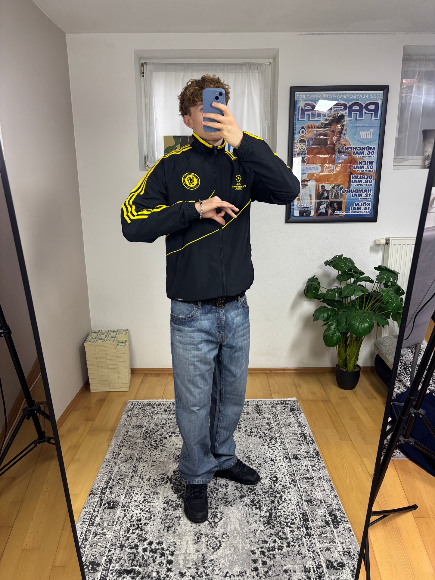 Authentic Jeans M