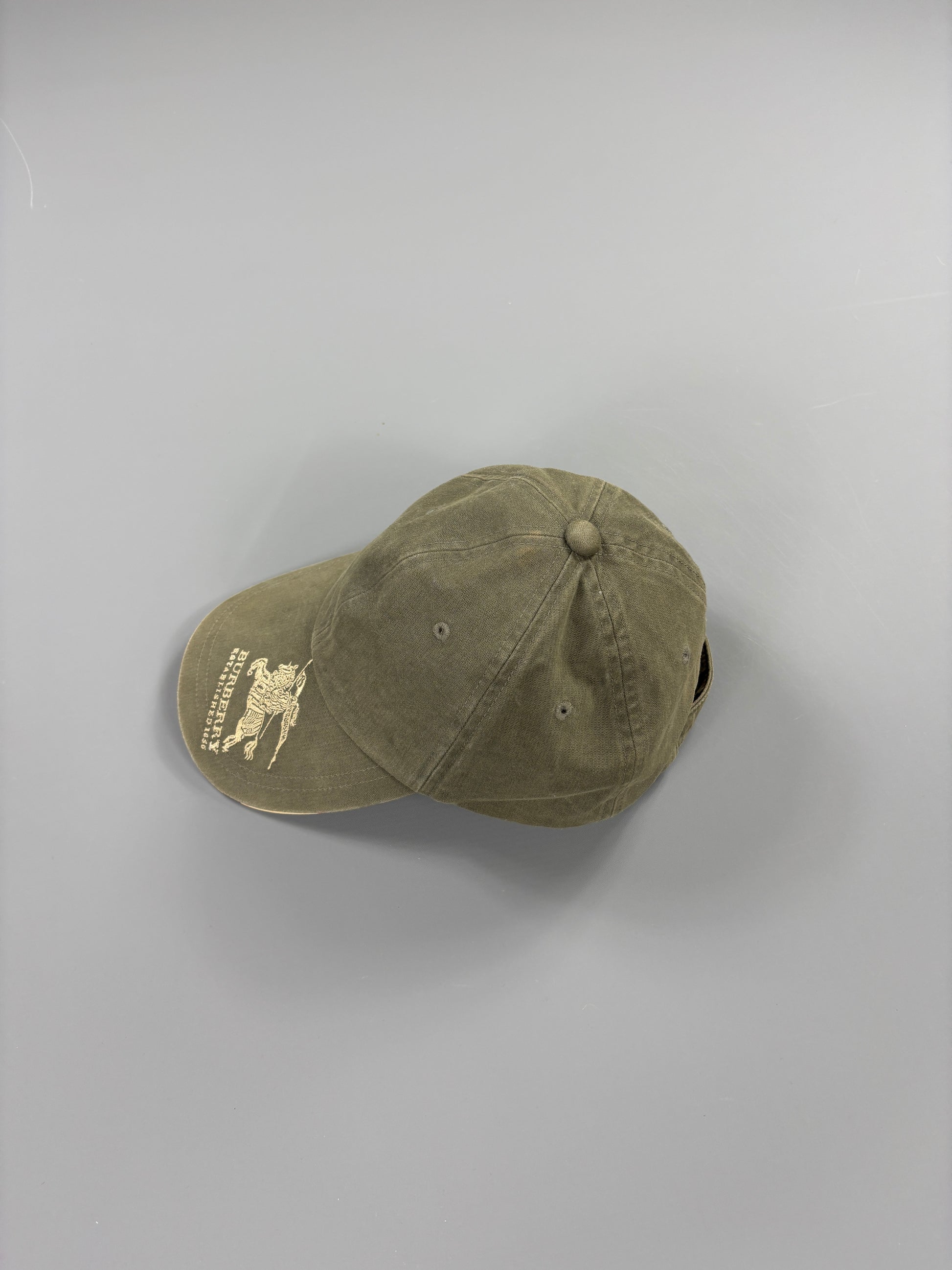 Burberry Vintage Cap 61season