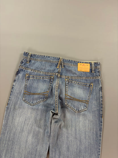 Authentic Jeans M