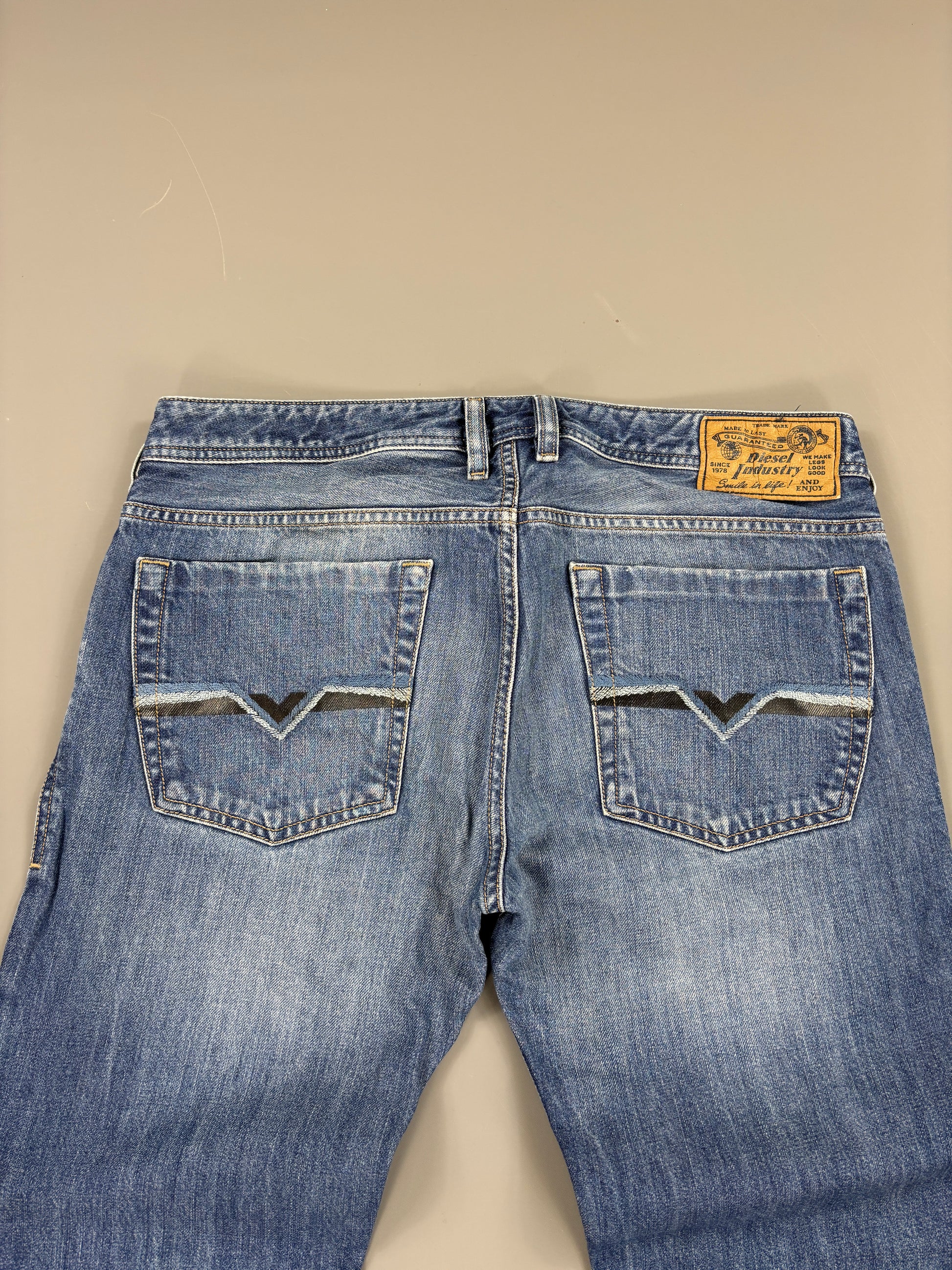 Diesel Bootcut Jeans vintage (M) 61season