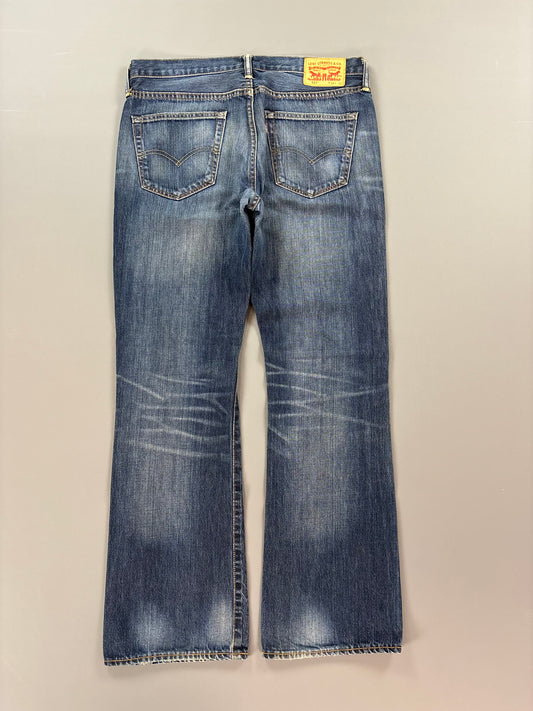 Levis Jeans M-L