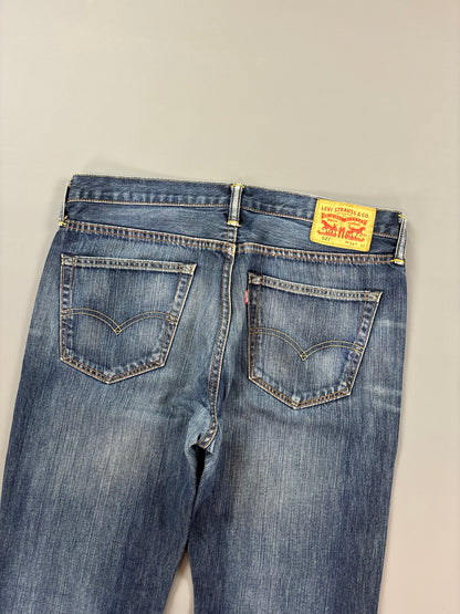 Levis Jeans M-L