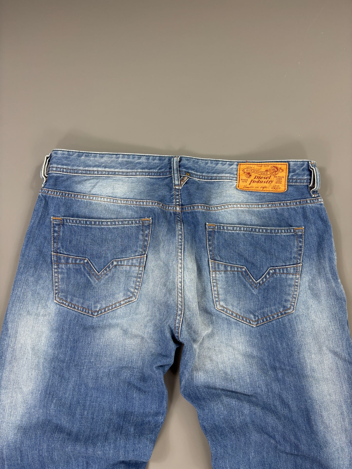 Diesel Jeans vintage washed straight (L) 61season
