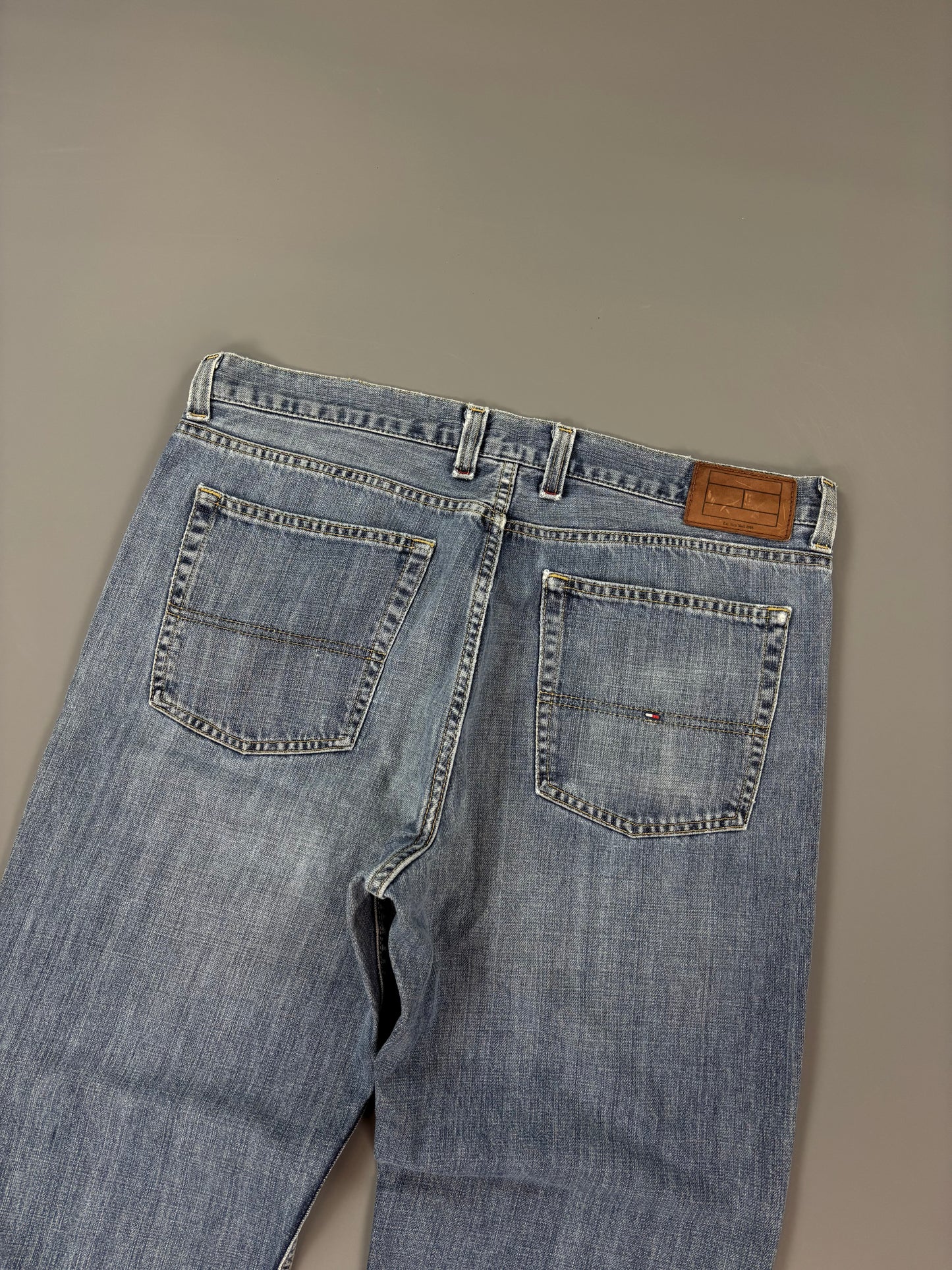 Tommy Jeans L (Baggy)