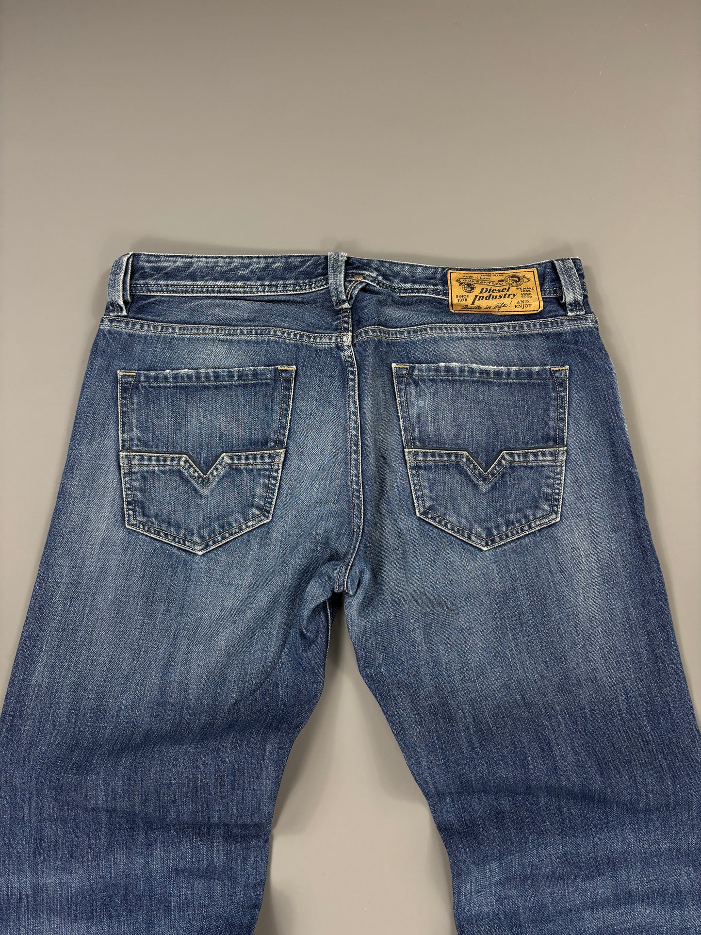 Diesel Jeans vintage washed straight (L) 61season