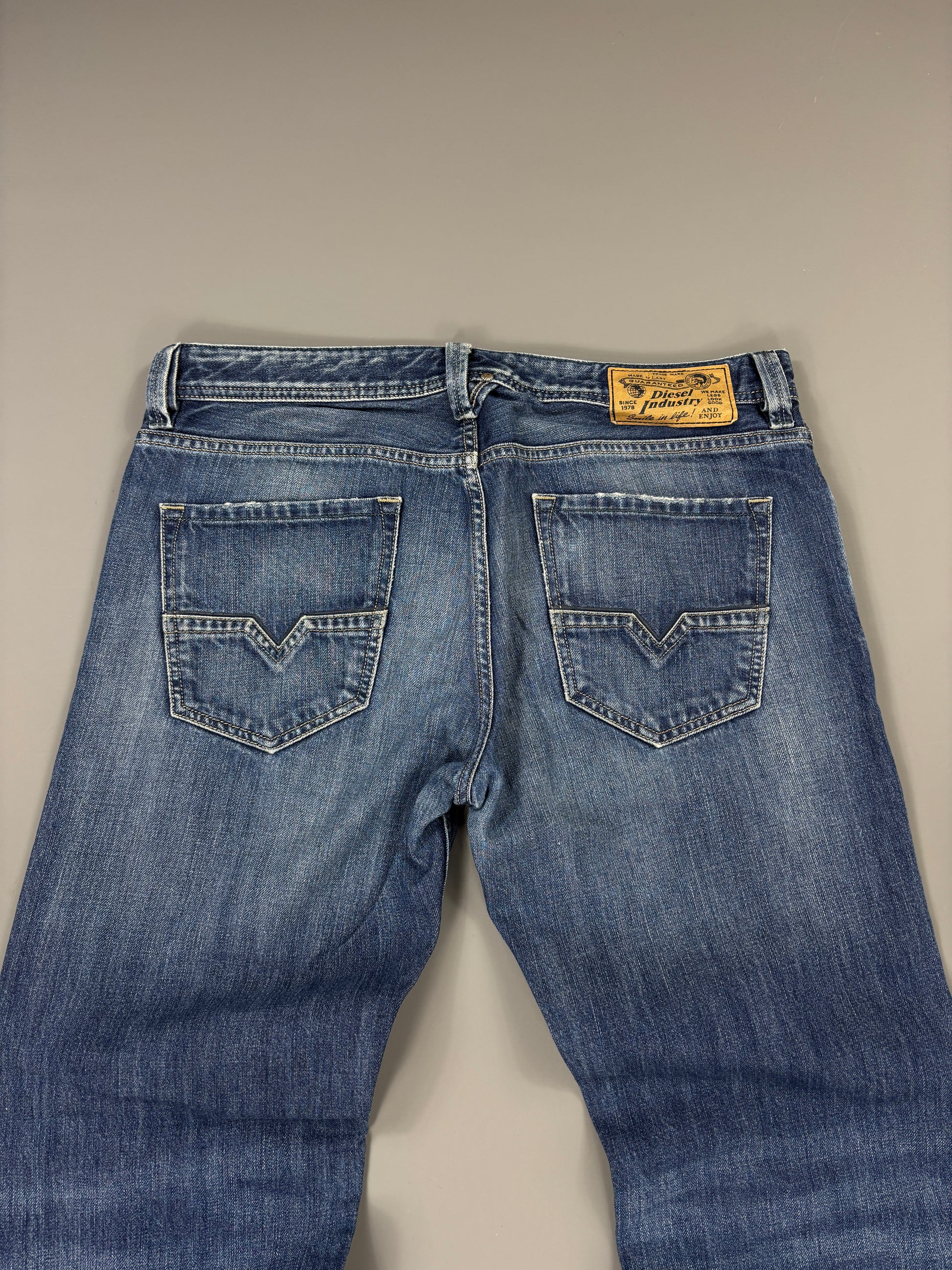 Diesel Jeans vintage washed straight (L) 61season