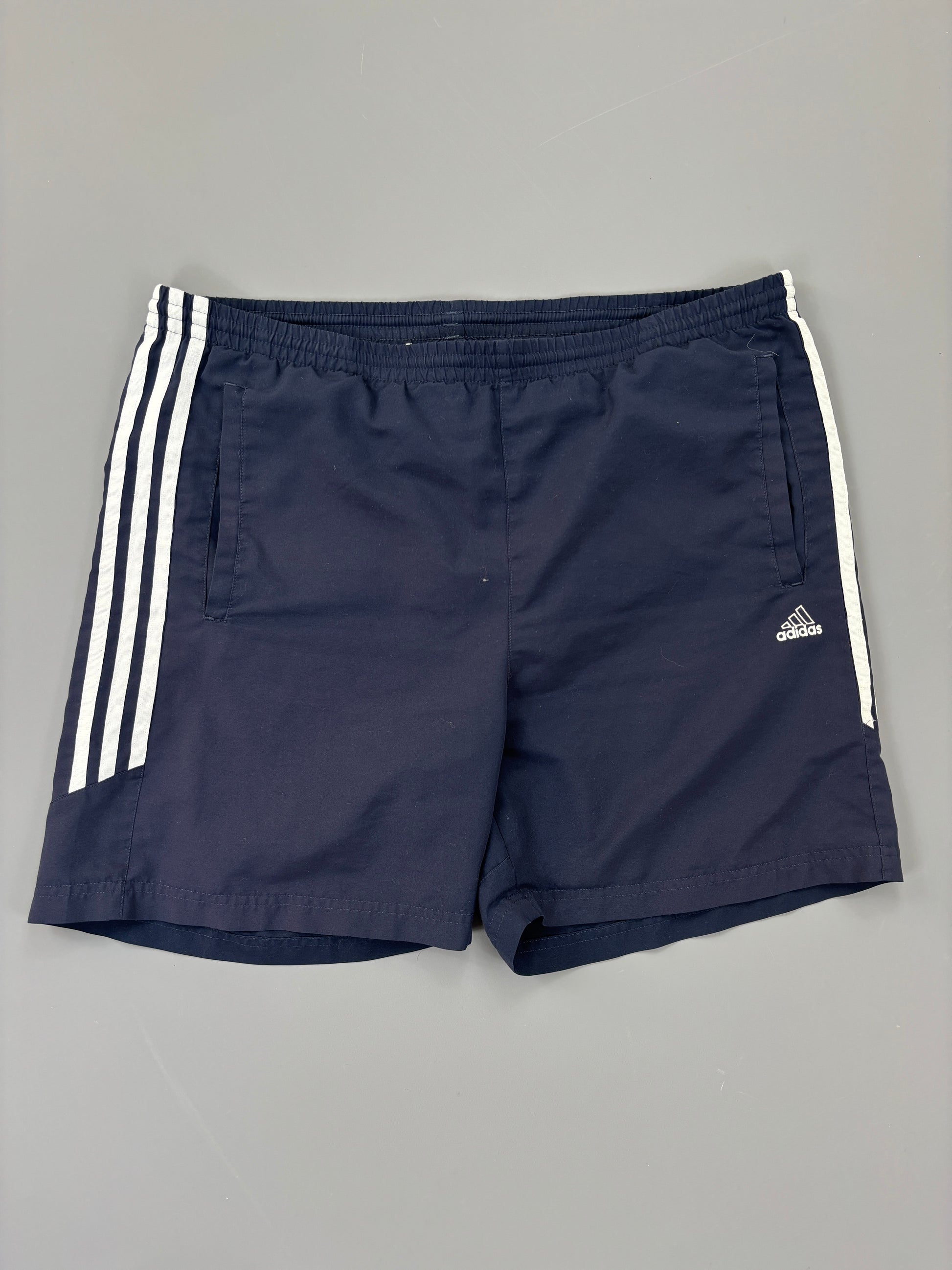 Adidas Shorts vintage (M) 61season